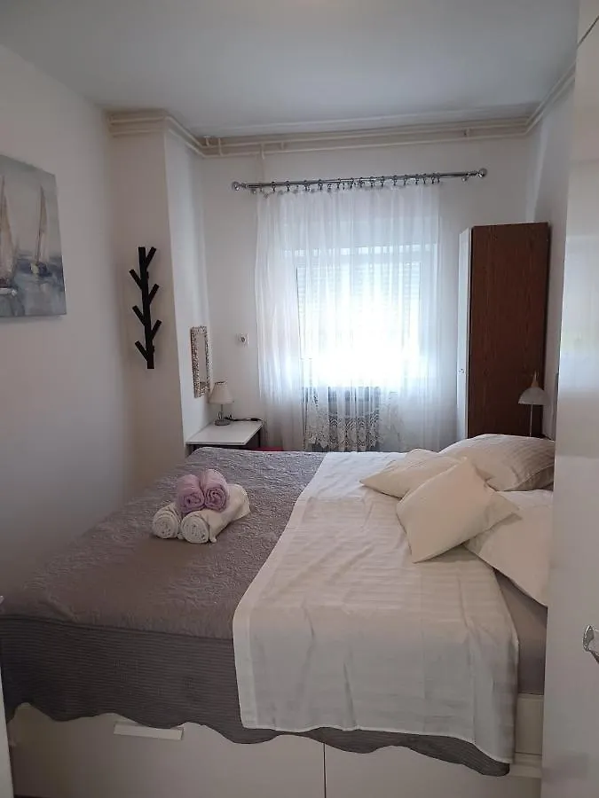 Apartments By The Sea Banjol, Rab - 4965